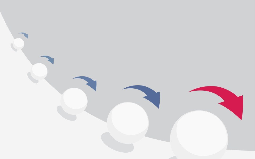 يقول عنها وران بافيت:
الفائدة المركبة هي أفضل صديق للمستثمر، مقارنًا بناء الثروة بدحرجة كرة الثلج، ح...