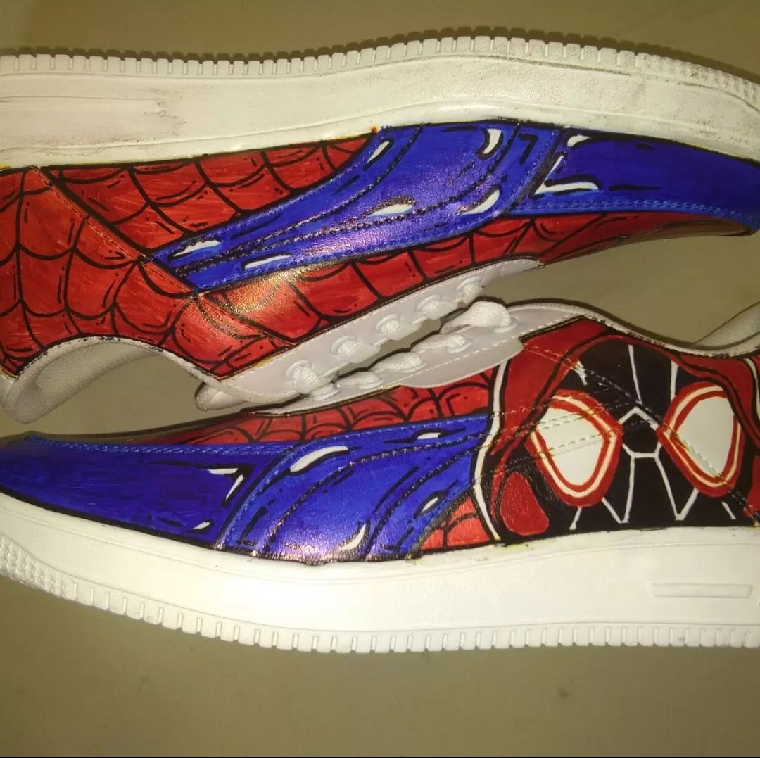 ANOTHER HAPPY CUSTOMER! I loved creating these because I'm a HUGE Spidey fan!! 💯💯 #GoddessMade🎨 #Spiderman #CustomSpiderman  #Marvel #MarvelComics #SpidermanMorales #MyArtYourTreasure🦄🎨 #CustomVideoGameControllers #CustomCeramics #CustomMasks #CusyomSnapbacks #CustomProducts