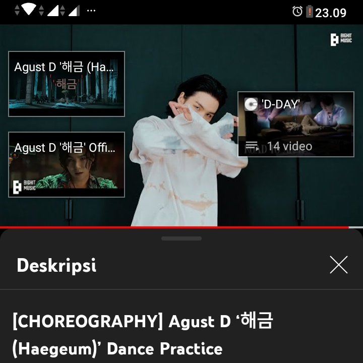 #youtubeza #AgustD: 올라타봐 지금! /ᐠ ̞ ‸ ̞ᐟ\ﾉ
아미들: 우리 윤기.. 춤추네..

#BTS #방탄소년단 #SUGA #슈가 
#해금 #Haegeum #D_DAY 
#비켜라비켜윤기형춤춘다 #민윤기는연습실을찢어