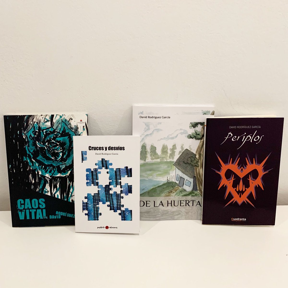 ClaraGarciaCasc's tweet photo. Feliz #díadellibro 💜 https://t.co/mjTViWtsyL