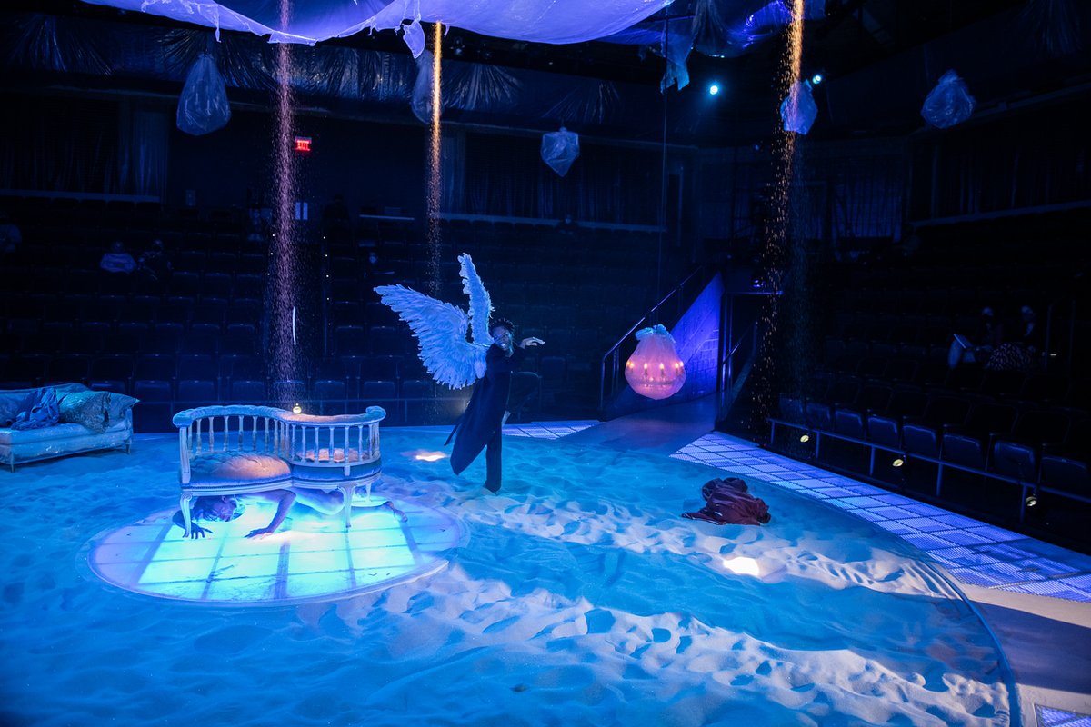 westratenick's tweet photo. I don't want to see any empty chairs at the @arenastage today! It is our last day of Angels! It is "Sold Out" but come! Do Standby, Clamor, Raise the Roof,m shoot us to the moons of Jupiter on this last one. https://t.co/YunQchEFZN