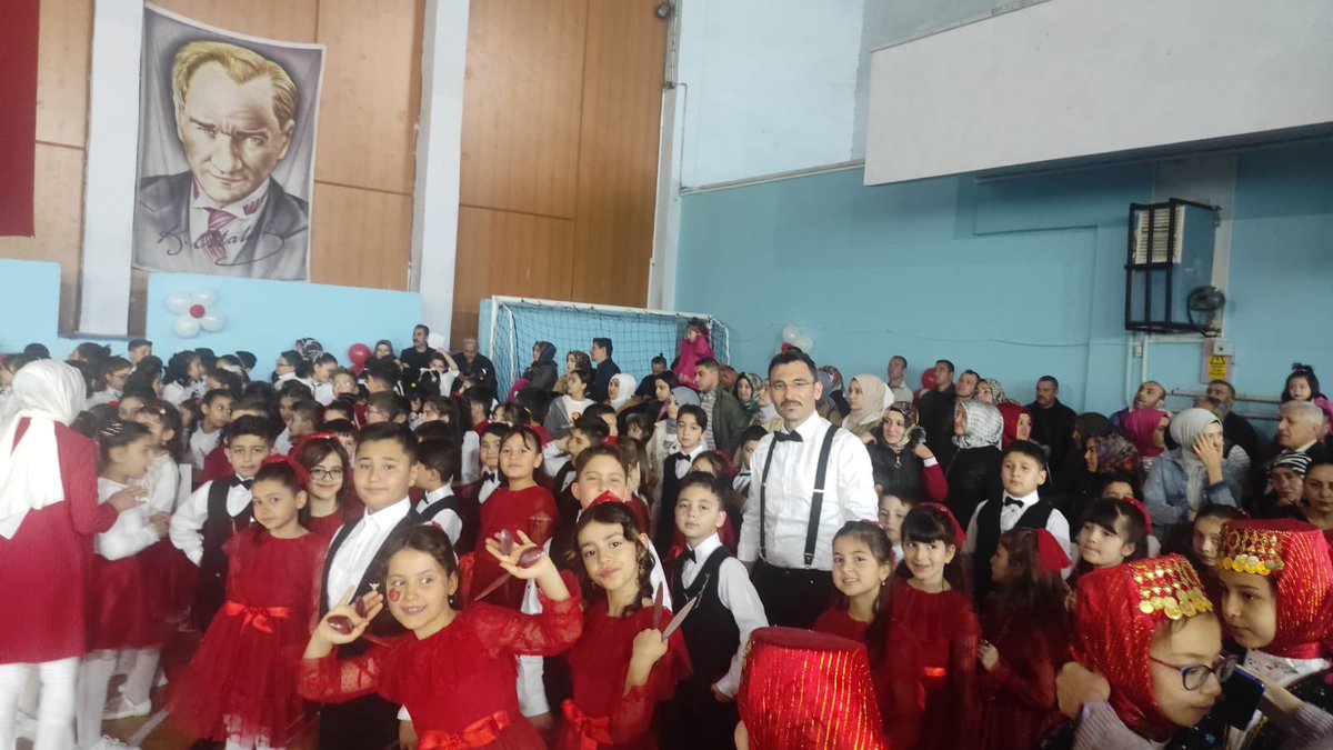 23 Nisan Ulusal Egemenlik Ve Çocuk Bayramı büyük bir coşkuyla kutlandı🇹🇷🇹🇷Çubuk Ortaokulu ev sahipliğinde gerçekleşen İlçe programında okulumuz çeşitli etkinliklerle gösterisini sunmuştur.🇹🇷🇹🇷