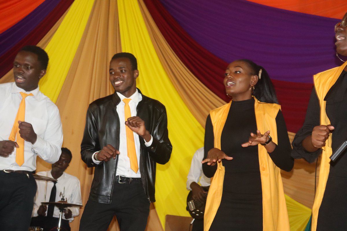 CHIROMOCAMPUSCU's tweet photo. Missed the CCCU worship experience? Don't worry. Here are some of the cool moments captured by our ICT team📷📷📷
#cccuworshipexperience
#cccuservices https://t.co/DvDgQbn8QC