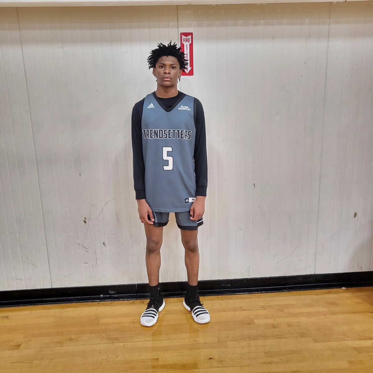 Trendsetters 17u lose a dog fight this morning 58-49 to Team Pressure @ Atlanta Jam. 
Very physical game and with only 6 players this morning. 

#1 Taison Mathis 18pts 4asst
#14 Seydina Ndiaye 16pts 8rebs
#5 Cameron Johnson 6pts 4stls 4rebs

Next game 1:25pm vs Team Pete