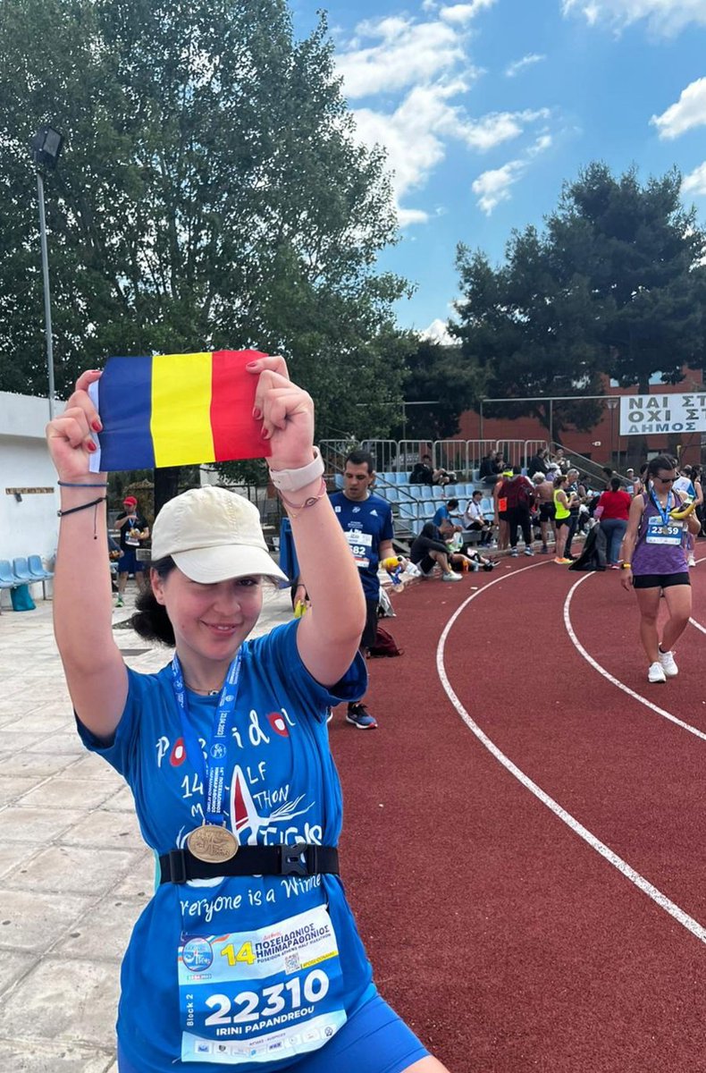 RomaniaInGreece's tweet image. 🇷🇴 Romania proudly represented today at the 14th Poseidon Athens Half Marathon by our former intern, Irini Papandreou. Congratulations to her and to all the racers, from more than 40 countries! 🏆🥇 #WeAreAllWinners #AthensHalfMara1 #PoseidonRacesGR #PoseidonEventsGR