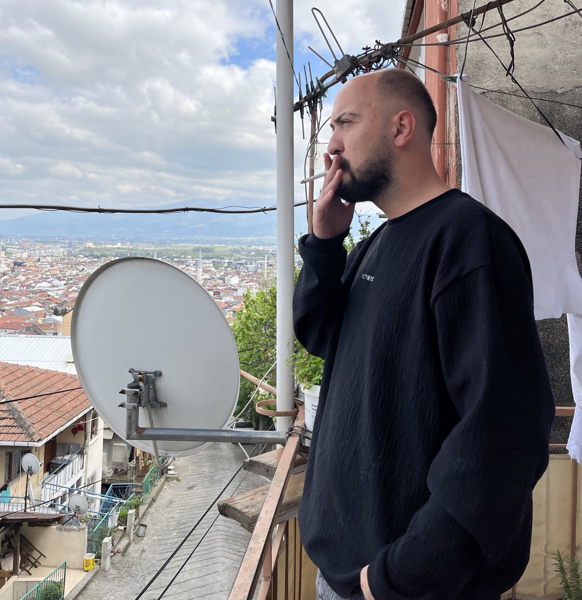 Allah kimseyi nasibinden başkasıyla yormasın