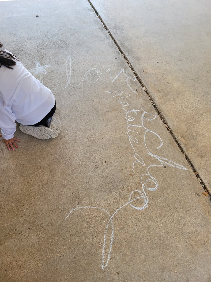 rosa_kinder's tweet photo. Cursive writing 😍 https://t.co/Li8go6wqXC
