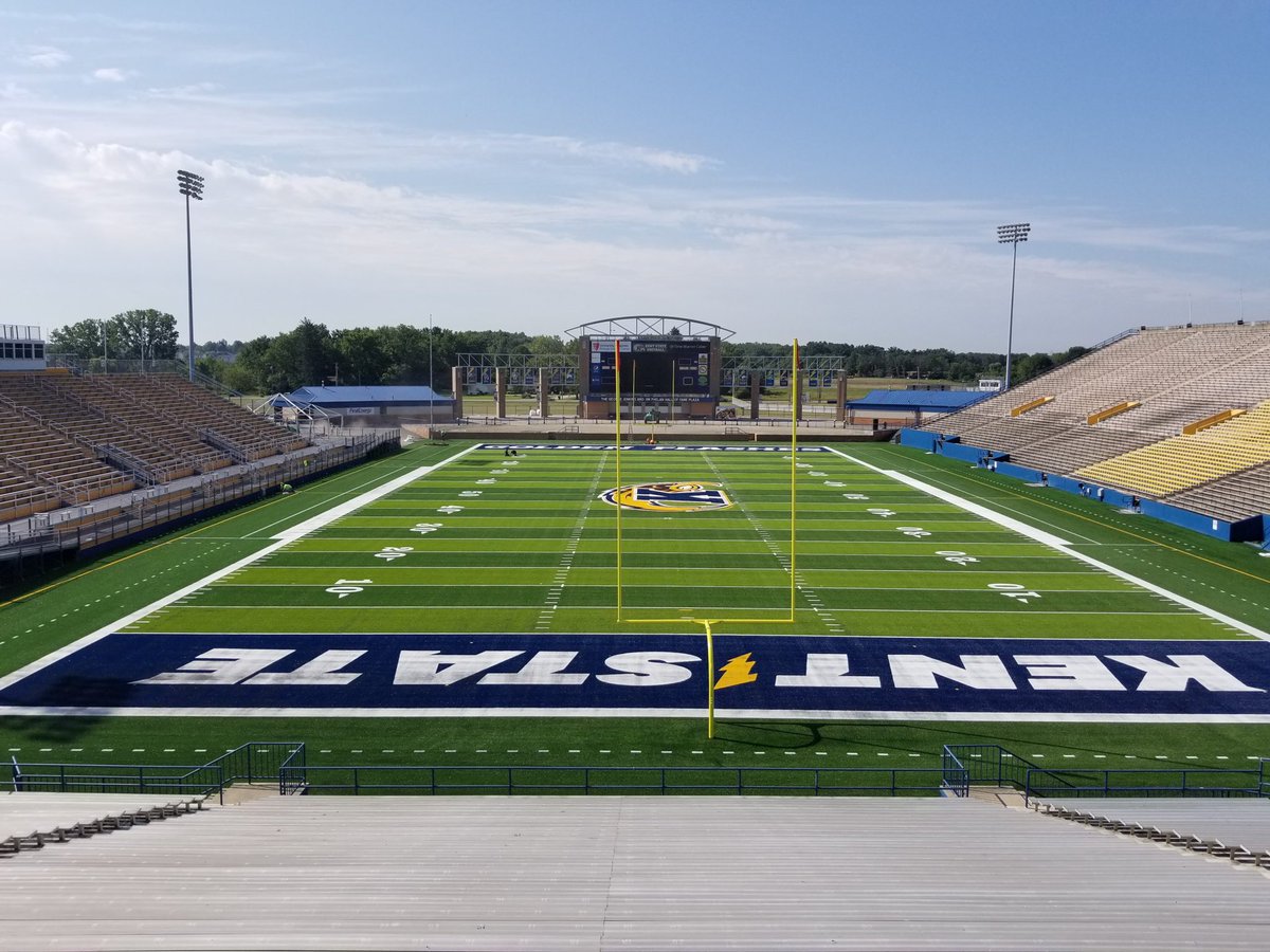After a great visit and talk with @Coach_Ferrell55 I’m blessed to be able to say I have received my 5th Division 1 offer to Kent State University!!! #KentGRIT #GoFlashes @MohrRecruiting <a href="/AllenTrieu/">Allen Trieu</a> <a href="/FootballSFD/">DeSales Football</a>
