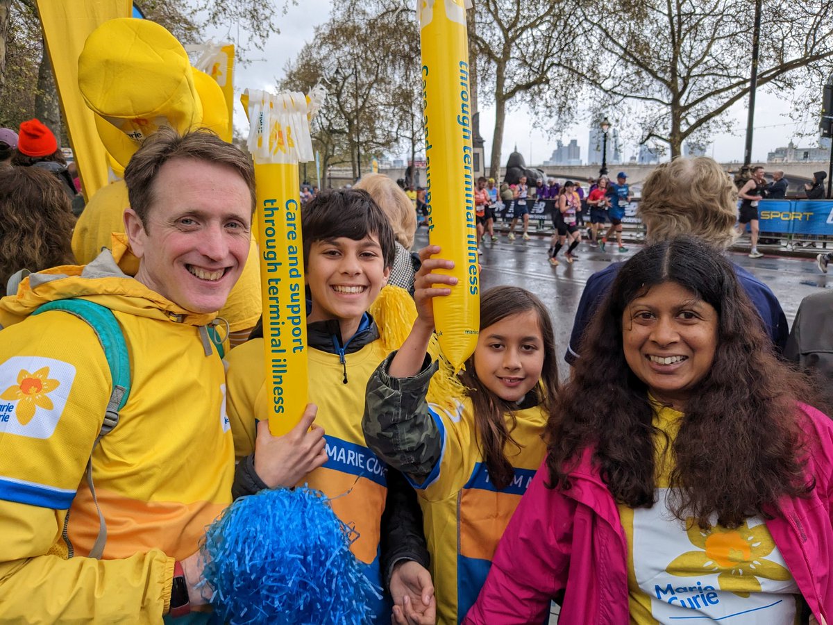 Had a great time cheering the incredible #TeamMarieCurie at the #LondonMarathon today @mariecurieuk