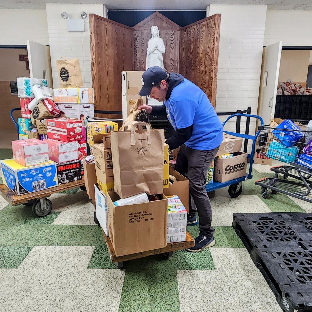 THANK YOU to <a href="/midwestfoodbank/">Midwest Foodbank</a>, Seeds of Service (St. Isaac Jogues, Hinsdale), and <a href="/HomeDepot/">The Home Depot</a>, <a href="/HomeDepotFound/">The Home Depot Foundation</a> for their INCREDIBLE help yesterday with 20+ pallets of food AND all of the gardening supplies to get our gardens READY for planting next weekend! We are so grateful!