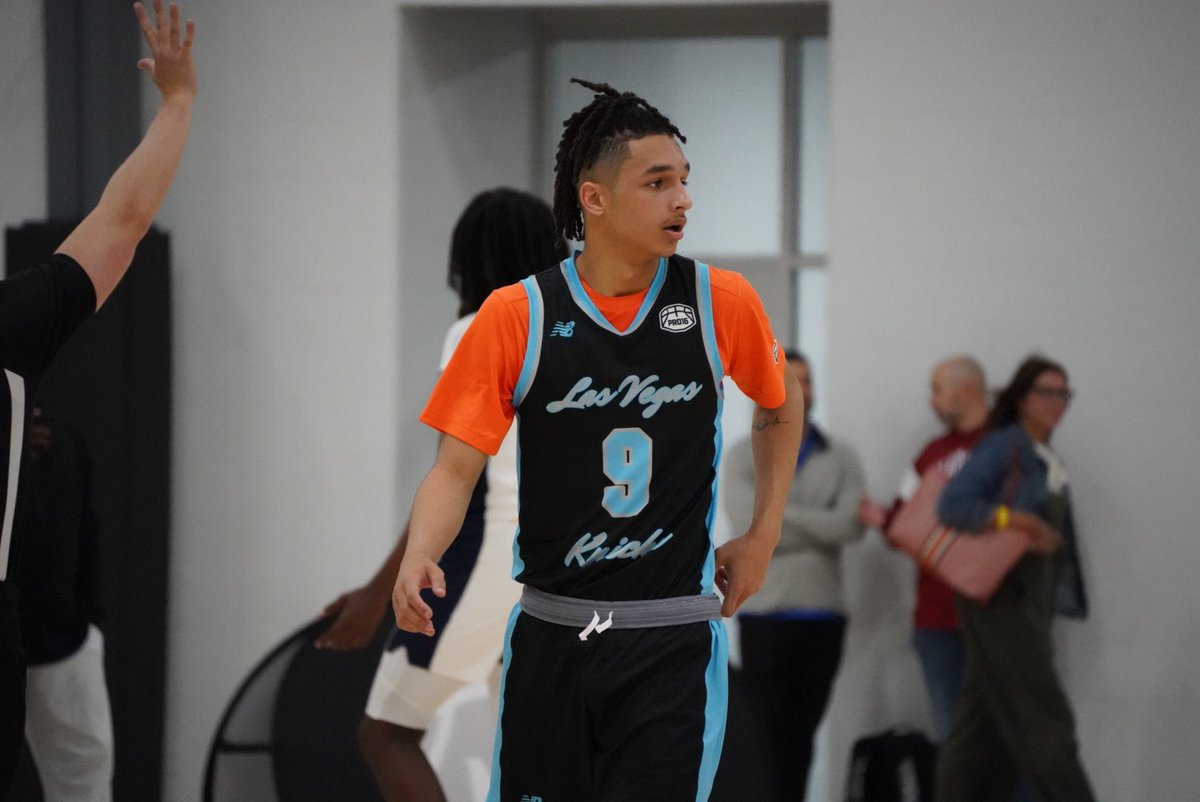 2025 Point Guard Mason Brown has picked up a offer from #UMKC

•Brown averaged 19.0ppg shooting 44% fg’s /5.2rebs per game and 3.0 assist for the Weekend

<a href="/PRO16League/">PRO16/NXTPRO League</a> <a href="/JUCOadvocate/">JUCOadvocate - Brandon Goble</a> <a href="/ebosshoops/">Eric Bossi</a> <a href="/VerbalCommits/">Verbal Commits</a>