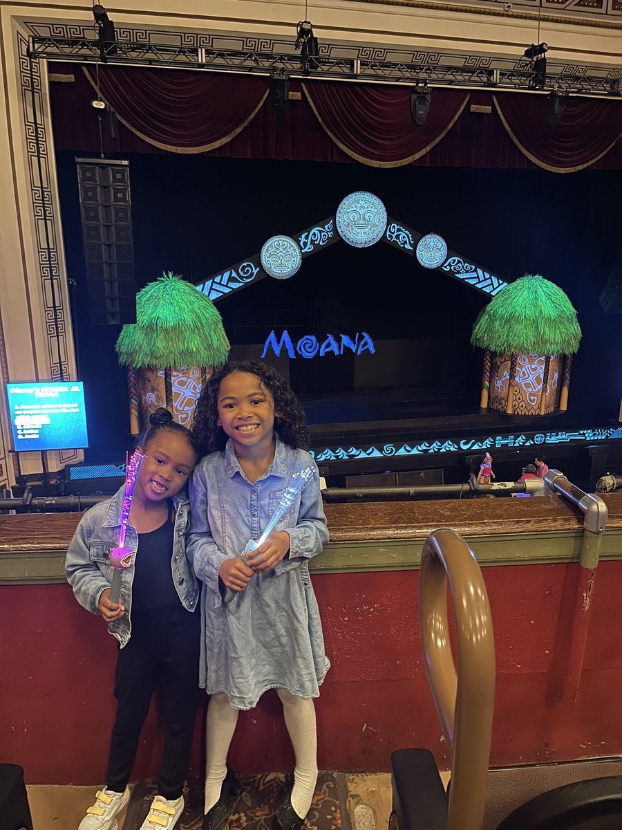 Thank you to <a href="/TCTCincinnati/">The Children's Theatre of Cincinnati</a> &amp; <a href="/goldstarchili/">Gold Star</a> for the tickets to see Moana Jr. at the Taft Theatre! It was an AMAZING show!!! 🤩💚🌊