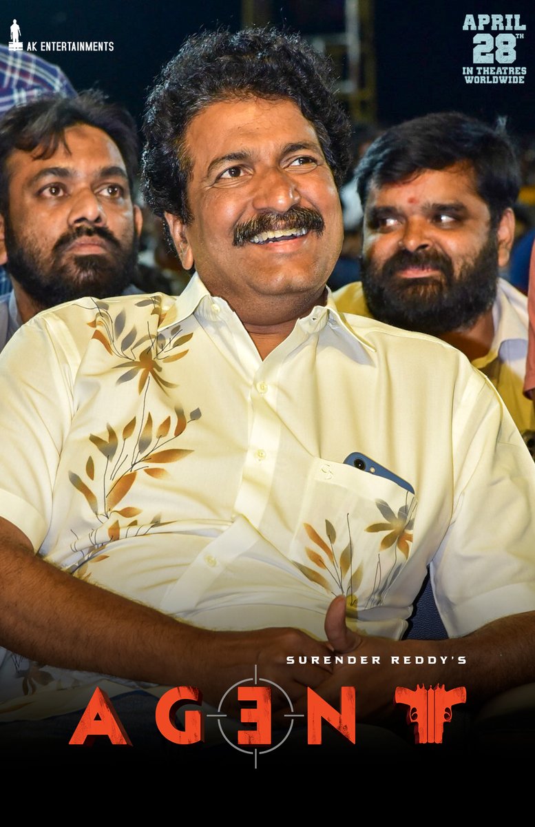 AKentsOfficial's tweet photo. The pillars of #Agent 🔥

Director @DirSurender &amp; Producer @AnilSunkara1 at the Grand Pre-Release Event 💥

Watch Live here!
- https://t.co/Xcshhm4OBL

#AgentOnApril28th

@mammukka @sakshivaidya99 @AKentsOfficial @shreyasgroup https://t.co/q4mtH4ZcTt