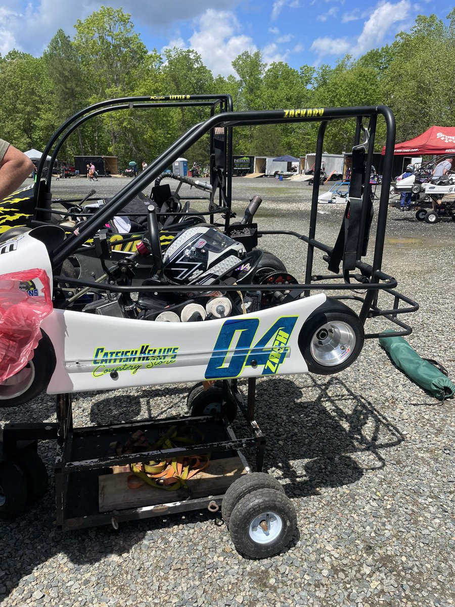 FerryFarmRacing's tweet photo. What do our drivers do when Mother Nature tells them no racing?
Kayla Surles hopped back in her old kart, with the kids of Ferry Farm Racing. https://t.co/2oCIpeP3PD