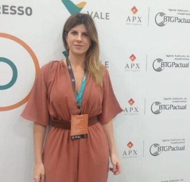 ChrissDotto's tweet photo. @renatajbarreto Como se vc fosse um exemplo de moda...kkkkkk https://t.co/OPEjzxBowr
