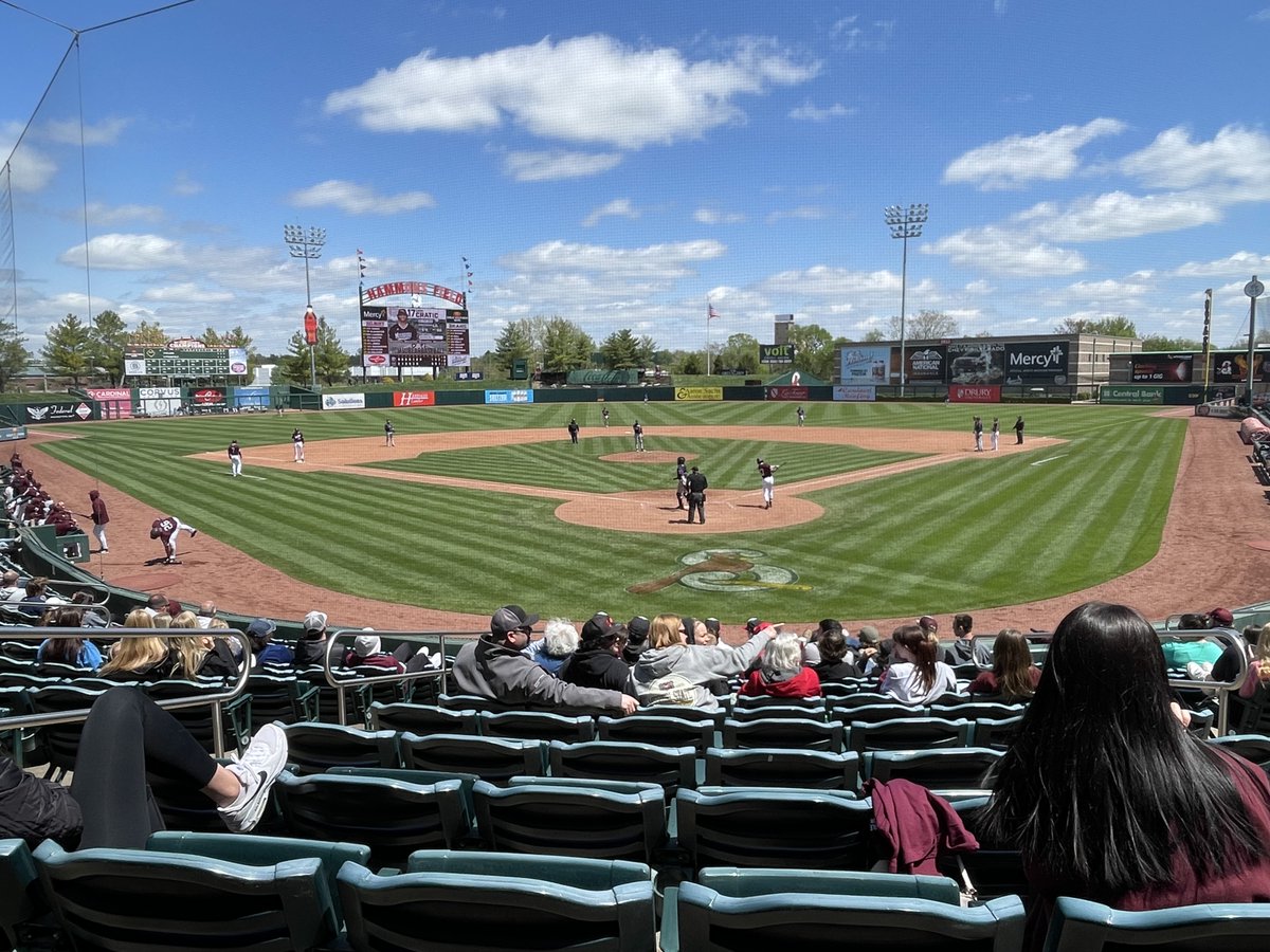 JulieJMasterson's tweet photo. What a great weekend to be a Bear! @MSUBearBaseball @FoundationMSU @EM_Awards @MSUGradCollege https://t.co/qvSl7uyhXo