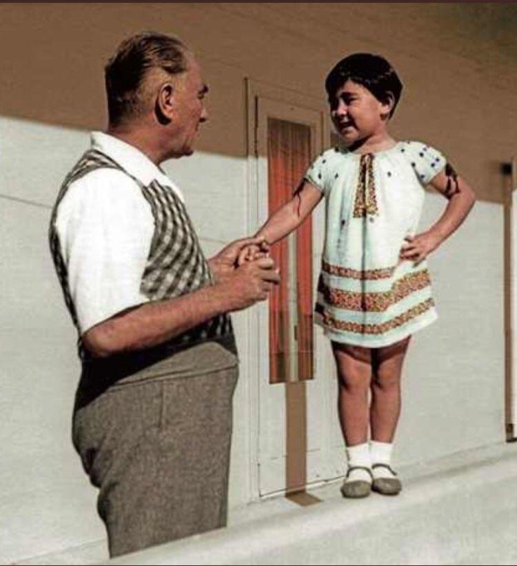 23 Nisan Ulusal Egemenlik ve Çocuk Bayramımız kutlu olsun #atam #minnetle #DepremiUnutma