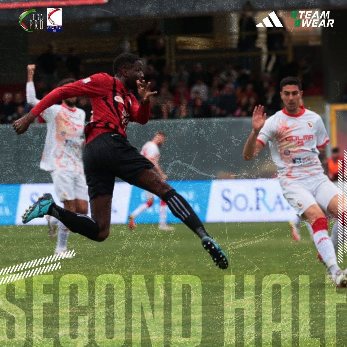 CalcioFoggiaoff's tweet photo. π΄ π¦πππ’π‘π ππππ β«
Γ ricominciata #Foggia vs #Turris πͺ
#StoConTe #ForzaFoggia
#Satanelli #FOGTUR 1-0 https://t.co/eNuLzR7pnr