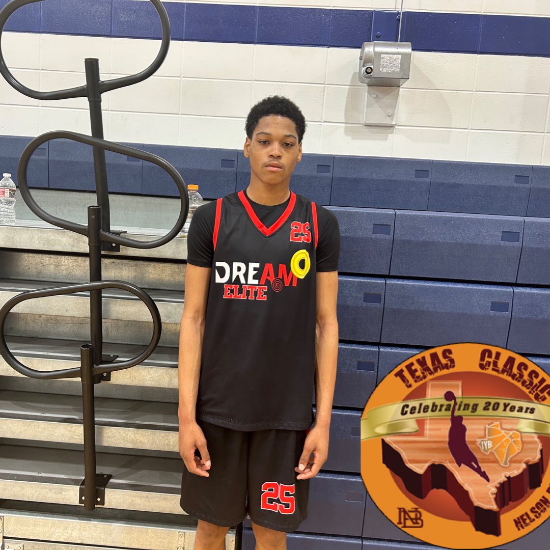 Abram Freeman has caught my all weekend with his skill set and how hard he plays. Kid gets it done. He finished with 17p in their win. <a href="/NelsonBrandSpor/">Nelson Brand Sports</a> #PearlandTexasClassic