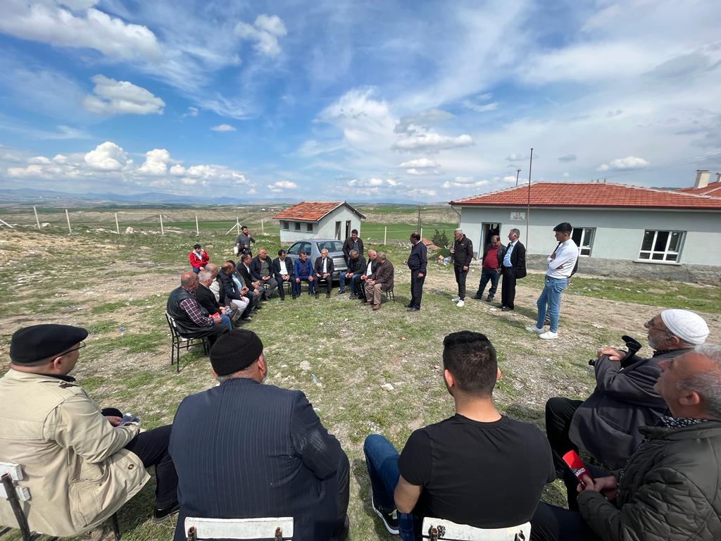 FehmiGNEY5's tweet photo. ÇORUM İÇİN BİZ VARIZ
ÇORUM Uğurludağ Boztepe köyünde vatandaşlarımızla yağmur duası sonrası bir araya geldik.İlgilerinden ve desteklerinden ötürü teşekkür ederiz. https://t.co/Vh25Epq6fn