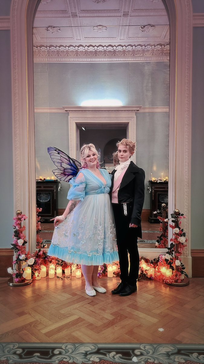 xYouseix's tweet photo. To the Realm of Fae I went, where I made merry and danced the night away at the #SpringCourtBall hosted by Mystic Fate Events — all with the dashing @chartermagic 🌸🧚🏼‍♀️💖 https://t.co/Q1LsY5W9y0