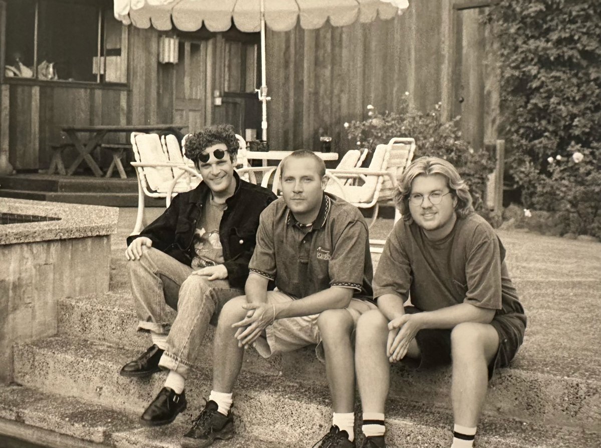 Hootie & The Blowfish tweet media