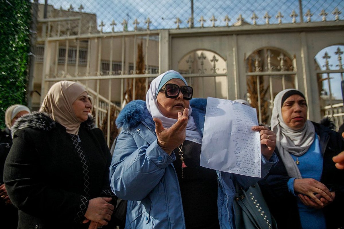 Palestinian teachers waged their biggest strike in years. No US media coverage. Here's the story: 972mag.com/palestinian-te… #Palestinians