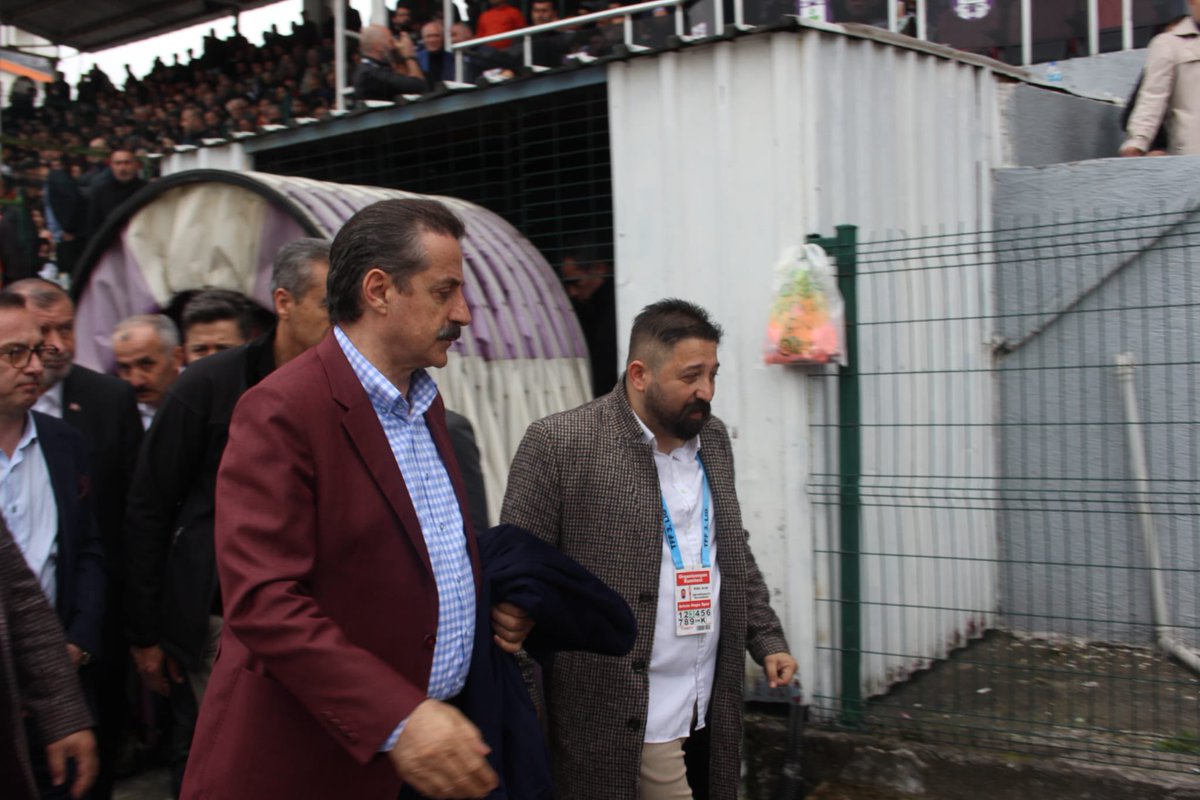 farukcelikcomtr's tweet photo. Bugün oynanan karşılaşmada Büyükçekmece Tepecikspor’u 2-1 mağlup eden Hopasporumuzu tebrik ediyorum. https://t.co/sRqOC1iGKA