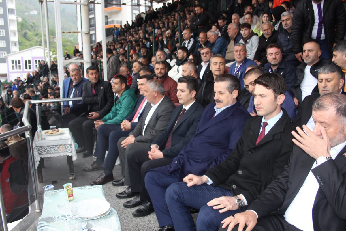 farukcelikcomtr's tweet photo. Bugün oynanan karşılaşmada Büyükçekmece Tepecikspor’u 2-1 mağlup eden Hopasporumuzu tebrik ediyorum. https://t.co/sRqOC1iGKA