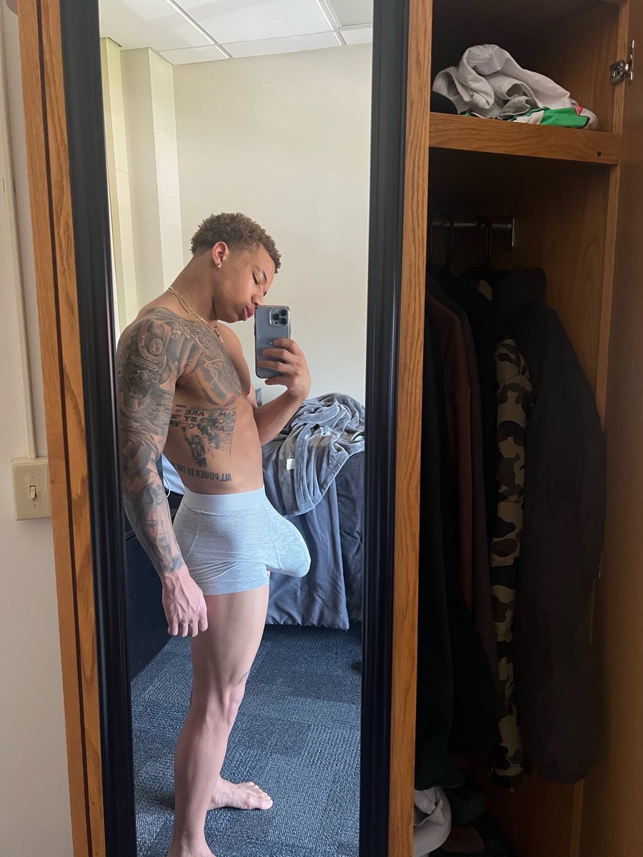 LOCUSXXL's tweet photo. Would you take it in? https://t.co/g1jlMccdTT