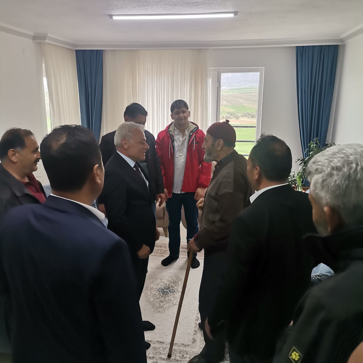 FehmiGNEY5's tweet photo. ÇORUM UĞURLUDAĞ Boztepe Köyünde bölgenin duayenlerinden Çerkez Ömer'in Haydar Ağa yı ziyaret ederek bayramlaşıp çıktığımız bu kutlu yolda muvaffak olabilmek için hayır duasını aldık. Desteklerinden ötürü teşekkür ederiz. https://t.co/KlwD2MFeLx
