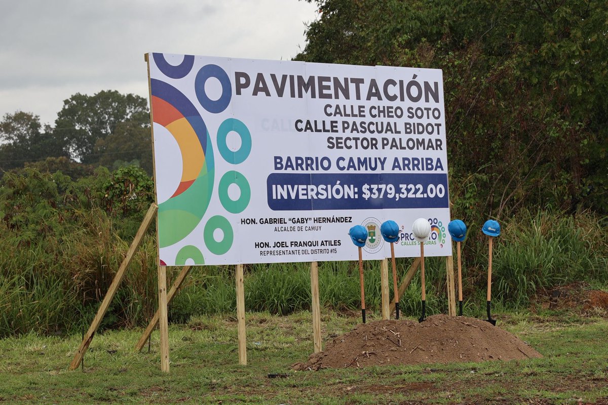 gabrielhr51's tweet photo. #HOY | #LaObraSigue, anunciamos junto al Representante @JoelFranqui15 un trabajo más de nuestro #ProyectoCallesSeguras con una inversión de $379,322.00 dólares para la pavimentación de las Calles Cheo Soto y Calle Pascual Bidot del Barrio Camuy Arriba. #Camuy #SeguimosTrabajando https://t.co/2iQJvh9Zyl