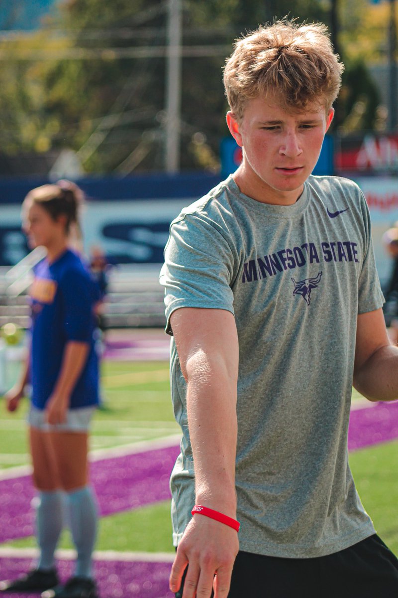 We all know him, we all love him. Please join us in wishing our student manager <a href="/Harinen_Drew/">Drew Harinen</a> a very happy birthday!💜