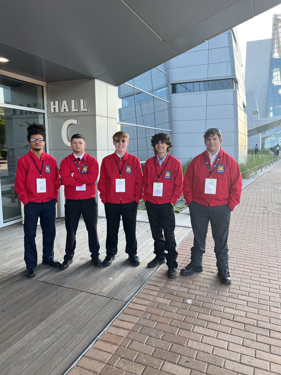 Virginia High School SkillsUSA ready for awards ceremony.