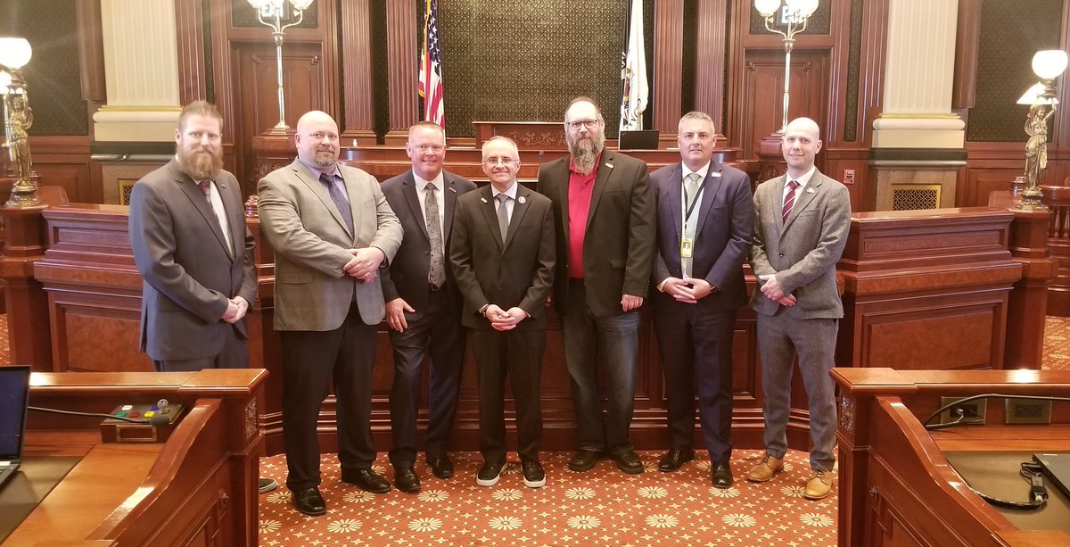 Hanson4Illinois's tweet photo. 164-0.  Proud to be a member of SMART-TD and the first union railroader in the Illinois General Assembly.  This IL State Legislative Board collectively has 164 years of railroad experience and 0 paid sick days.  #stillworktodo

@smartunionworks
@TTDAFLCIO
@ILAFLCIO 
@IllinoisTd https://t.co/TxpC4dRx3G