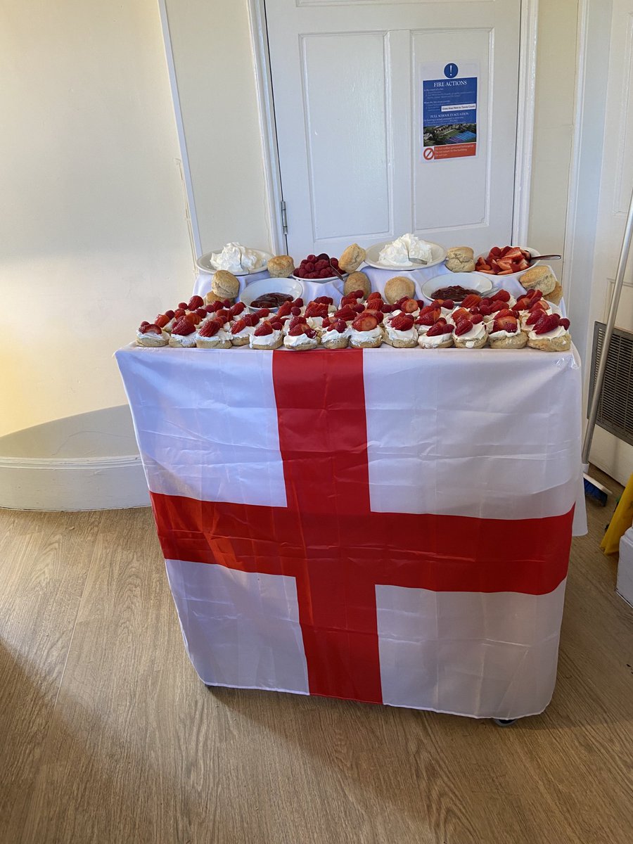 Happy St George’s Day from all of us in East ⁦<a href="/SherborneGirls/">Sherborne Girls</a>⁩
