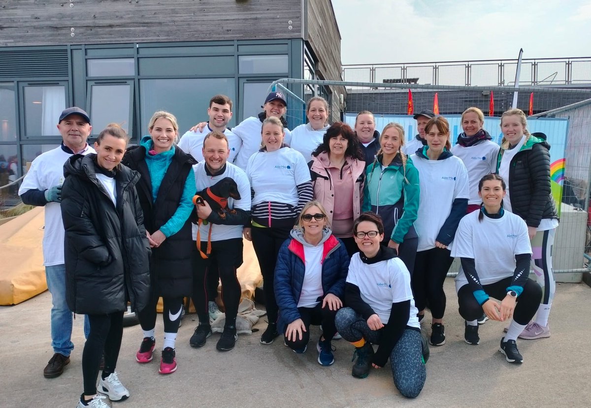 We had a brilliant day yesterday, fundraising for @AlderHeyCharity with colleagues from @SeftonPTOT and @idigitalnhs @AlderHey 🛶🚣🏽‍♀️ We have raised well over £1000 🥰🥰🥰 #DragonBoat #TeamWork #CommunityTherapies #OarsomeTherapists