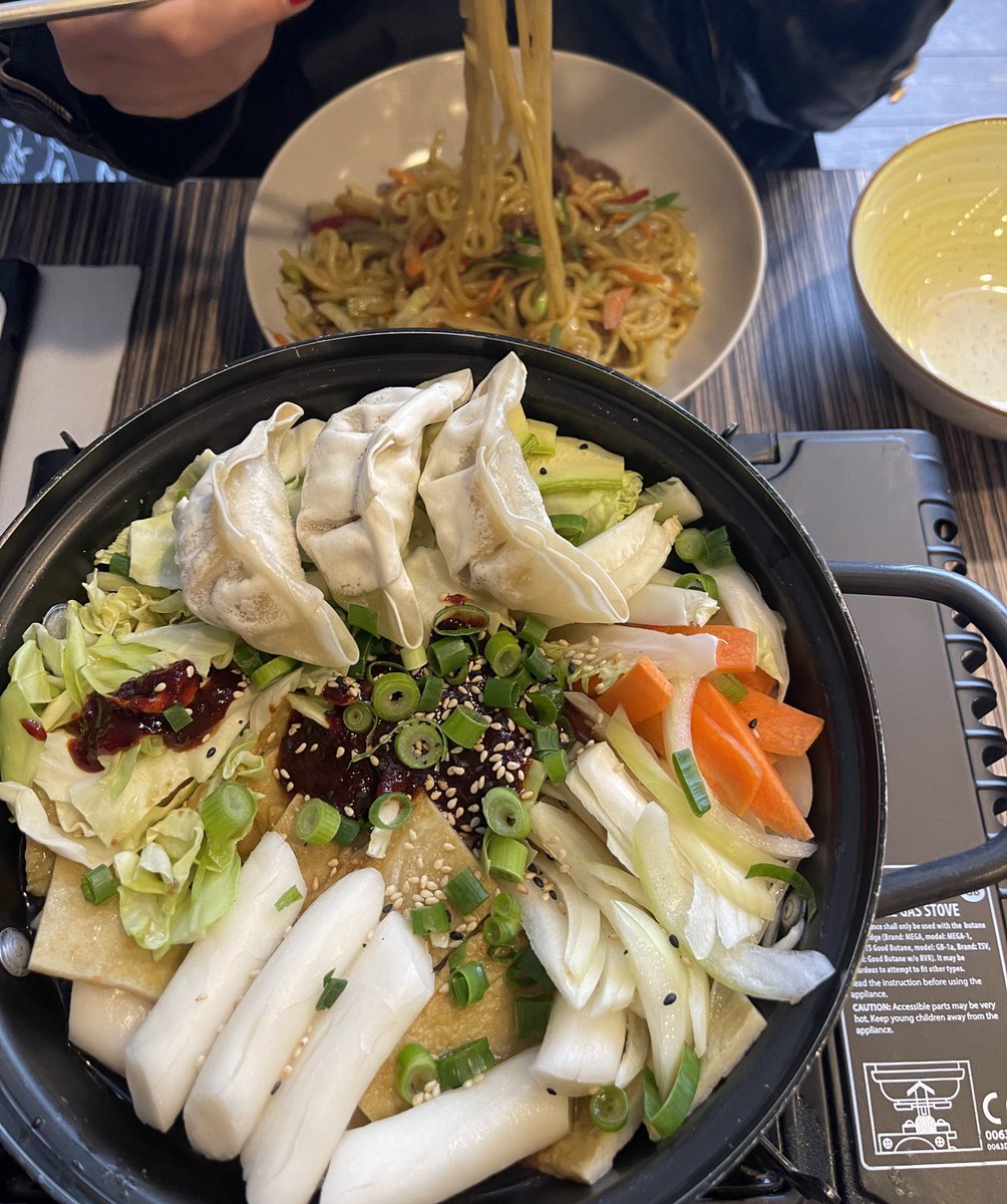 kopliies's tweet photo. binged korean food but it was so gooood https://t.co/4n1QJGJCbL