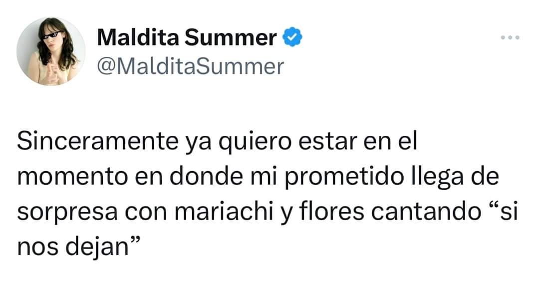 En su camioneta y con flores❤️
No es mala persona, sólo soy difícil