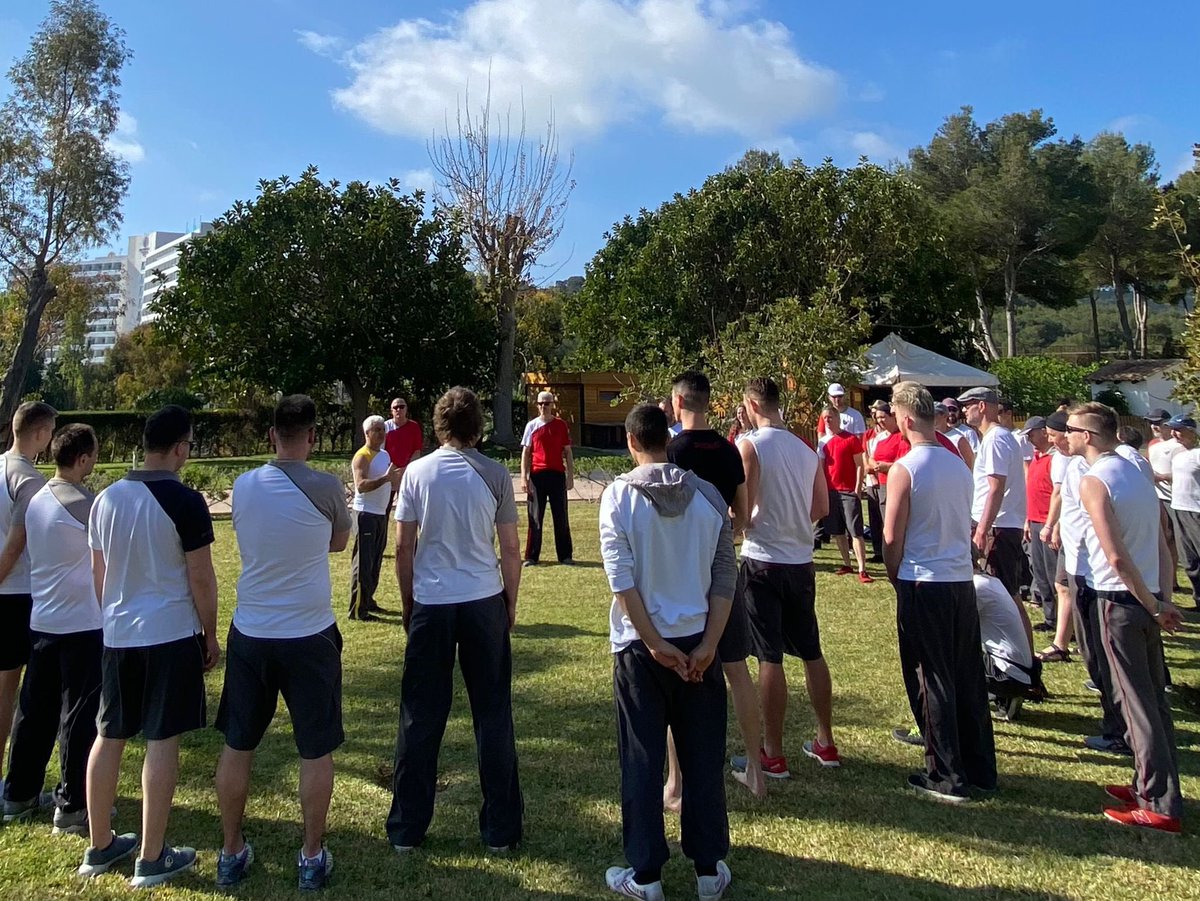 GiuseppeWT's tweet photo. Toller Anfang des Mallorca Woche 2023 mit SiFu @GM_Kernspecht @GM_Koenig @GM_Schroen und mir. Schön wieder hier zu sein und wünsche Euch allen eine schöne Zeit auf Mallorca 👍👍👍☀️🙂🙏 https://t.co/pfQQ11CWCY