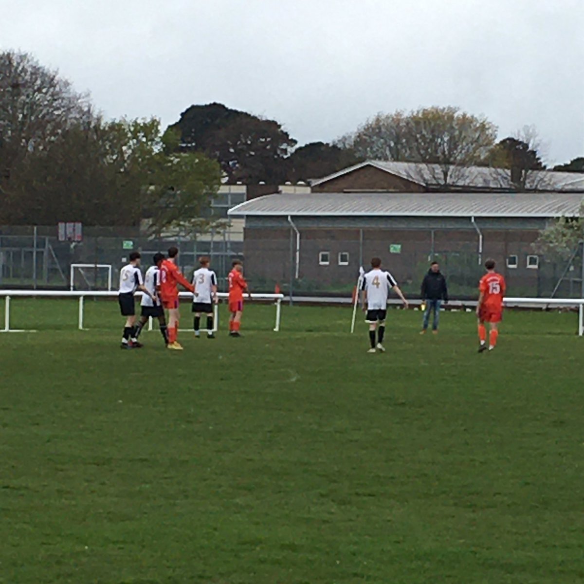 hayling_s's tweet photo. Todays result

Hayling Utd 2-2 Denmead

⚽️ Mason Willis
⚽️ Nadi Vasanthan

A difficult day for the Humbugs as they were held at home against Denmead. With one game to go it is now back into the hands of Locksheath but they will fight to the end.

🐜🐜🐜🐜 https://t.co/s9FZycf6RA