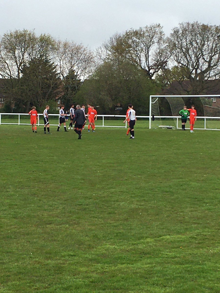 hayling_s's tweet photo. Todays result

Hayling Utd 2-2 Denmead

⚽️ Mason Willis
⚽️ Nadi Vasanthan

A difficult day for the Humbugs as they were held at home against Denmead. With one game to go it is now back into the hands of Locksheath but they will fight to the end.

🐜🐜🐜🐜 https://t.co/s9FZycf6RA