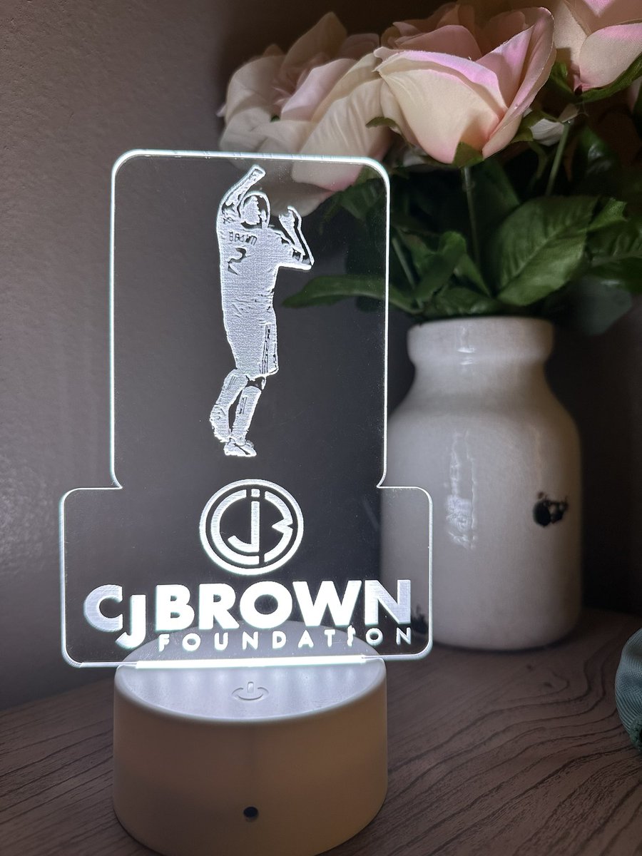 cjbfoundation's tweet photo. Amazing custom piece for the foundation ⚽️ https://t.co/5QUguGoDlH