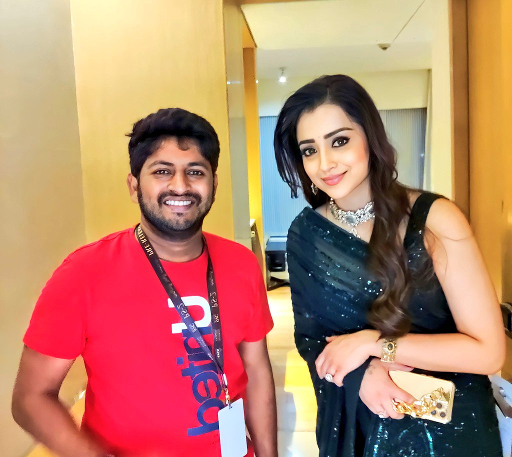 Best Day 
#FanBoyMoment ❤️

Thank you @trishtrashers Mam 🤗

#SouthQueen #Trisha
#ps2promotions
#PS2FromApril28