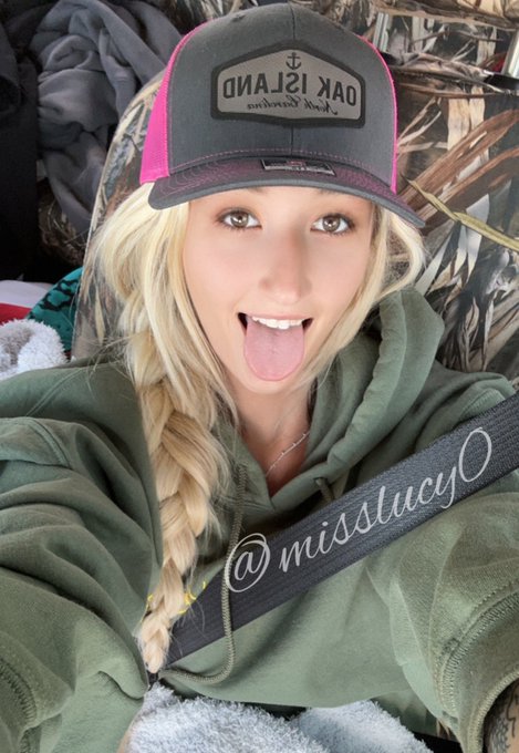POV your snapping me https://t.co/v0uFObqBSH<a href="/tag/onlyfans"class="tags"><span>#onlyfans</span></a>