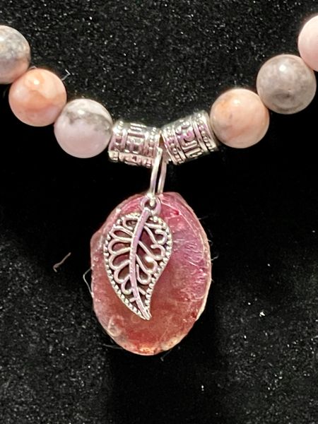 phoenixrisarts's tweet photo. Black Zebra Jasper with Resin and Leaf Pendant $35.00
Black Zebra Jasper "motivates us to move out of apathy into action. It helps us avoid overthinking and encourages us to just enjoy the experience of living..." ~firemountaingems https://t.co/5gpOQfHYgn