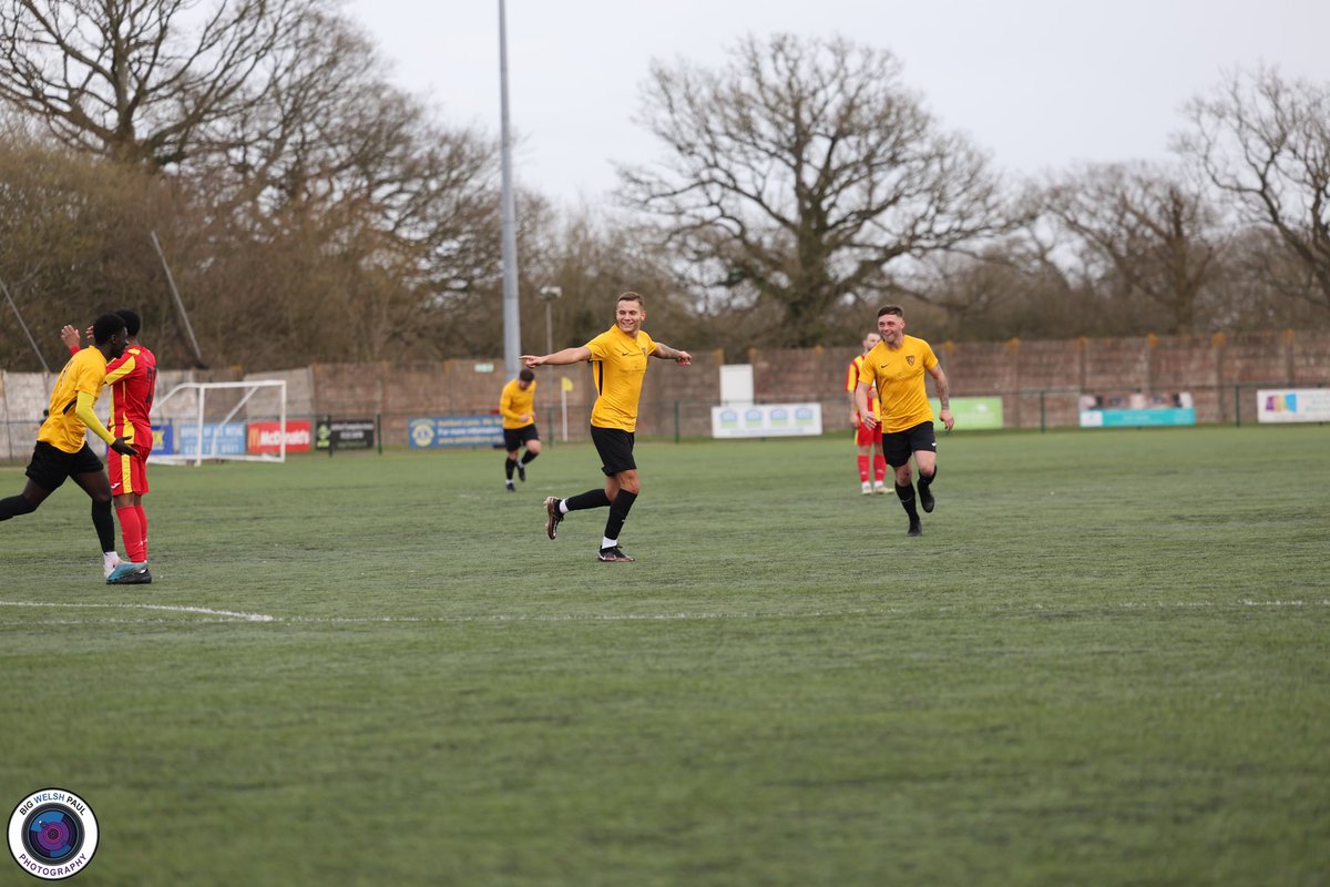 maxsutton26's tweet photo. Been a long season that’s taught me a lot but enjoyed every moment💛🖤 https://t.co/FvqMKwkWgr