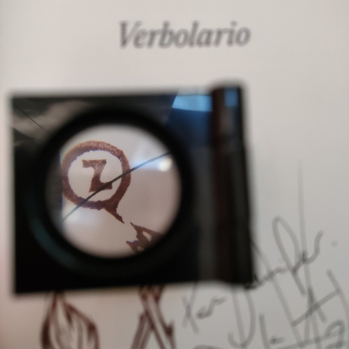 jenpel2021's tweet photo. Para mí, dedicadas todas las palabras de la A a la Z, para el desayuno, almuerzo y un poco antes de dormir. Gracias @rodrigocortes https://t.co/5sOiMijk5P