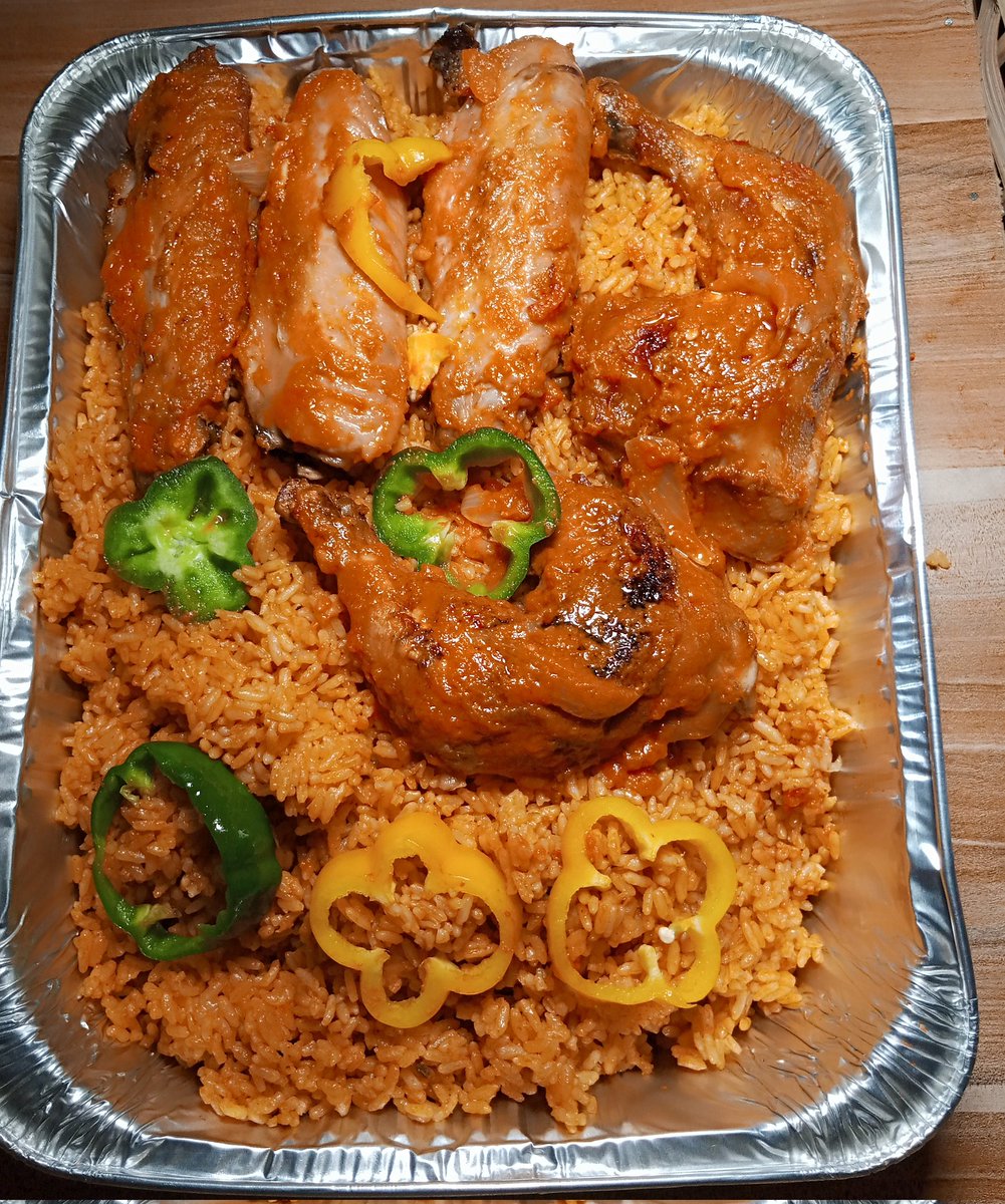 Divaskitchen1's tweet photo. Pepper soup and jollof rice will be available every day (Monday - Friday )
1L of jollof rice  with 2 chicken cut - 2500 
6L with 3 turkey and 3 chicken laps - 12,500 
Catfish pepper soup and rice - 2000
Full fish nd rice/ plantain/yam - 5000
We accept $XNO #Nano 
Location: Ibadan https://t.co/KpdIkWeg5e