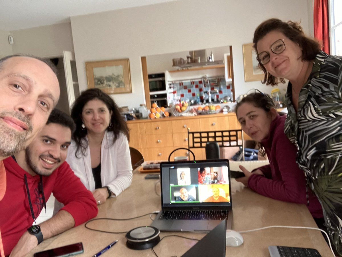 RE_RueilMalmais's tweet photo. Le bureau @Renaissance de #Rueil au travail en cette fin de week-end pour définir les prochaines actions locales au plus près des préoccupations des Rueillois, autour de notre présidente @valerie_rogier et en soutien à @PierreCazeneuve et @iacovellixavier.
@92_Renaissance https://t.co/nQNq8yu3e4